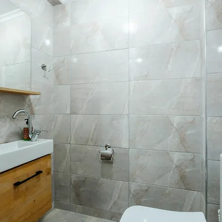 Apartment Comfy Flat With Balcony In Bursa