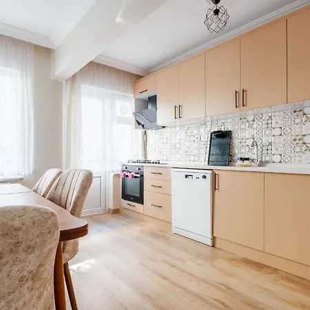 Comfy Flat With Balcony In Apartment